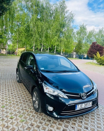 Toyota Verso cena 44900 przebieg: 209500, rok produkcji 2014 z Jędrzejów małe 631